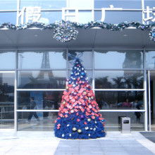 义乌市优圣日用百货商行 专营圣诞装饰用品，点亮节日氛围